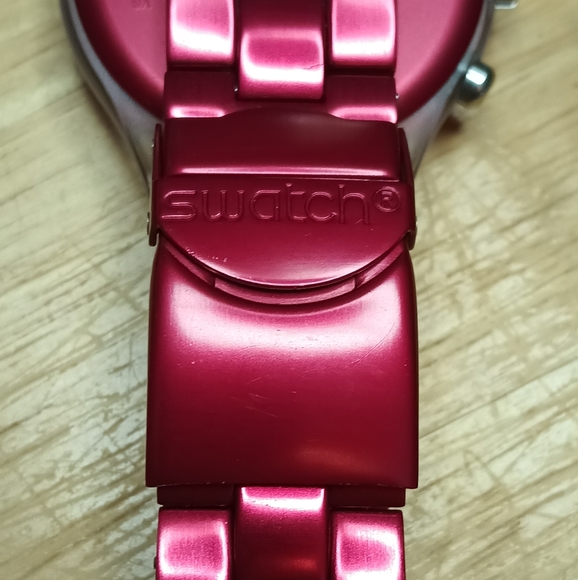 X Swatch Irony Diaphane Ruby red bezel and dial 3 hand movement date 43mm - Picture 9 of 9